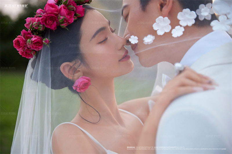草坪白纱